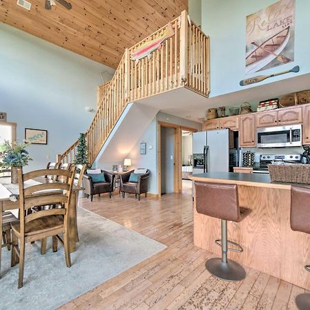 Sevierville Lake House With Deck And Foosball Table! Luaran gambar