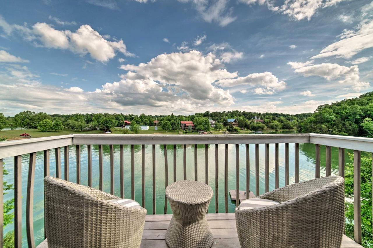 Sevierville Lake House With Deck And Foosball Table! Luaran gambar