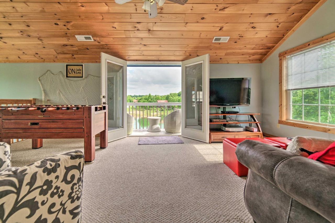 Sevierville Lake House With Deck And Foosball Table! Luaran gambar