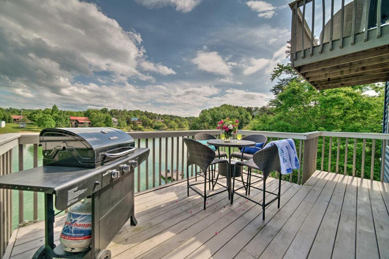 Sevierville Lake House With Deck And Foosball Table! Luaran gambar