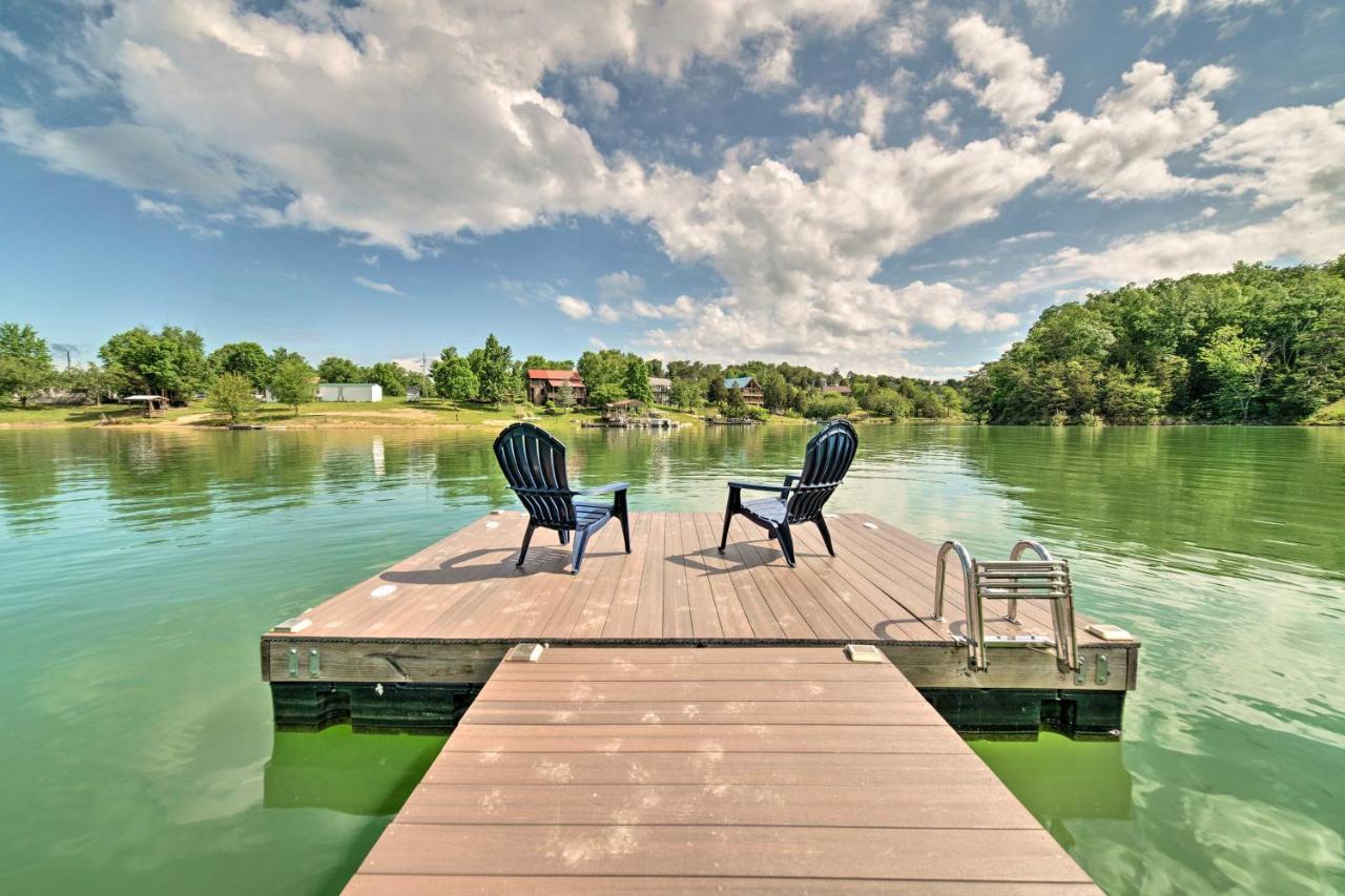 Sevierville Lake House With Deck And Foosball Table! Luaran gambar